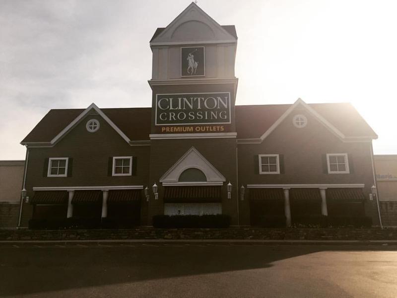 Clinton Crossing Premium Outlets