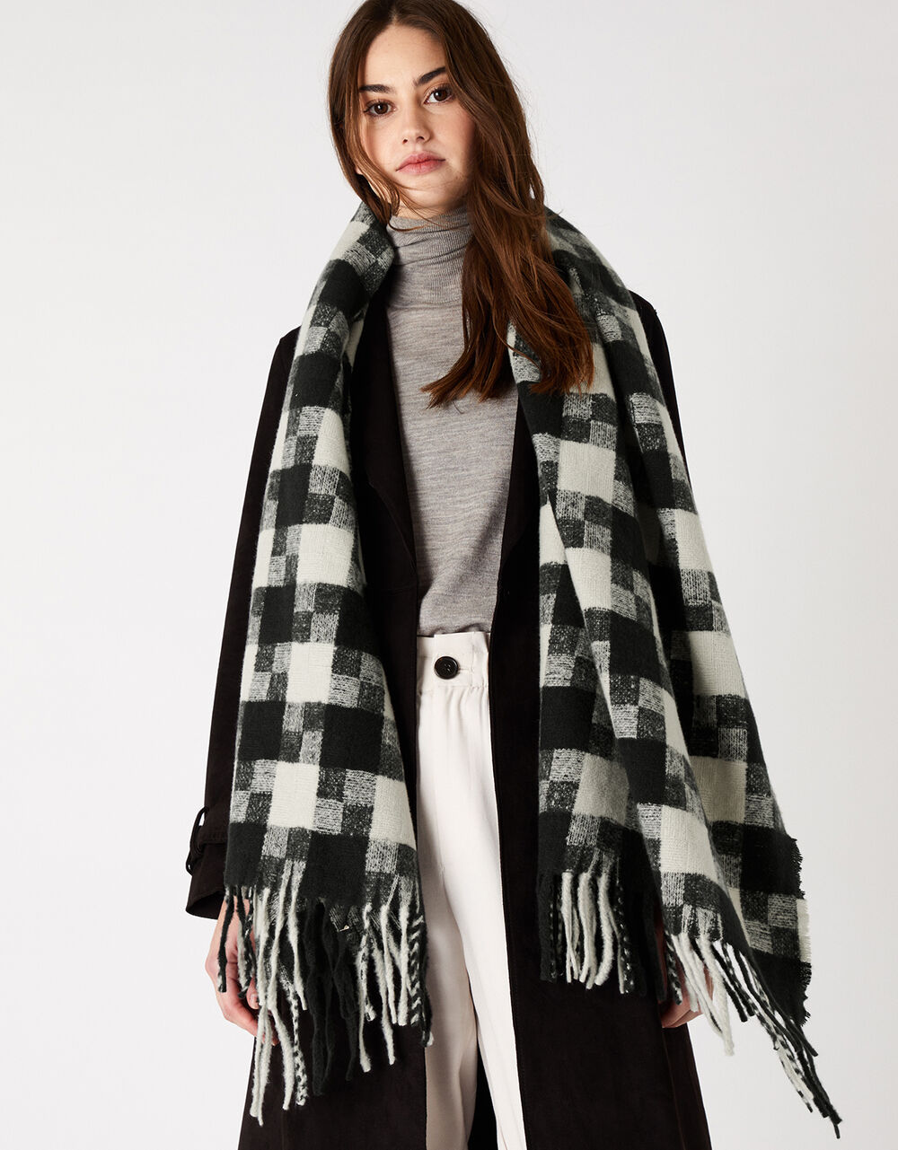 Monochrome Blanket Scarf